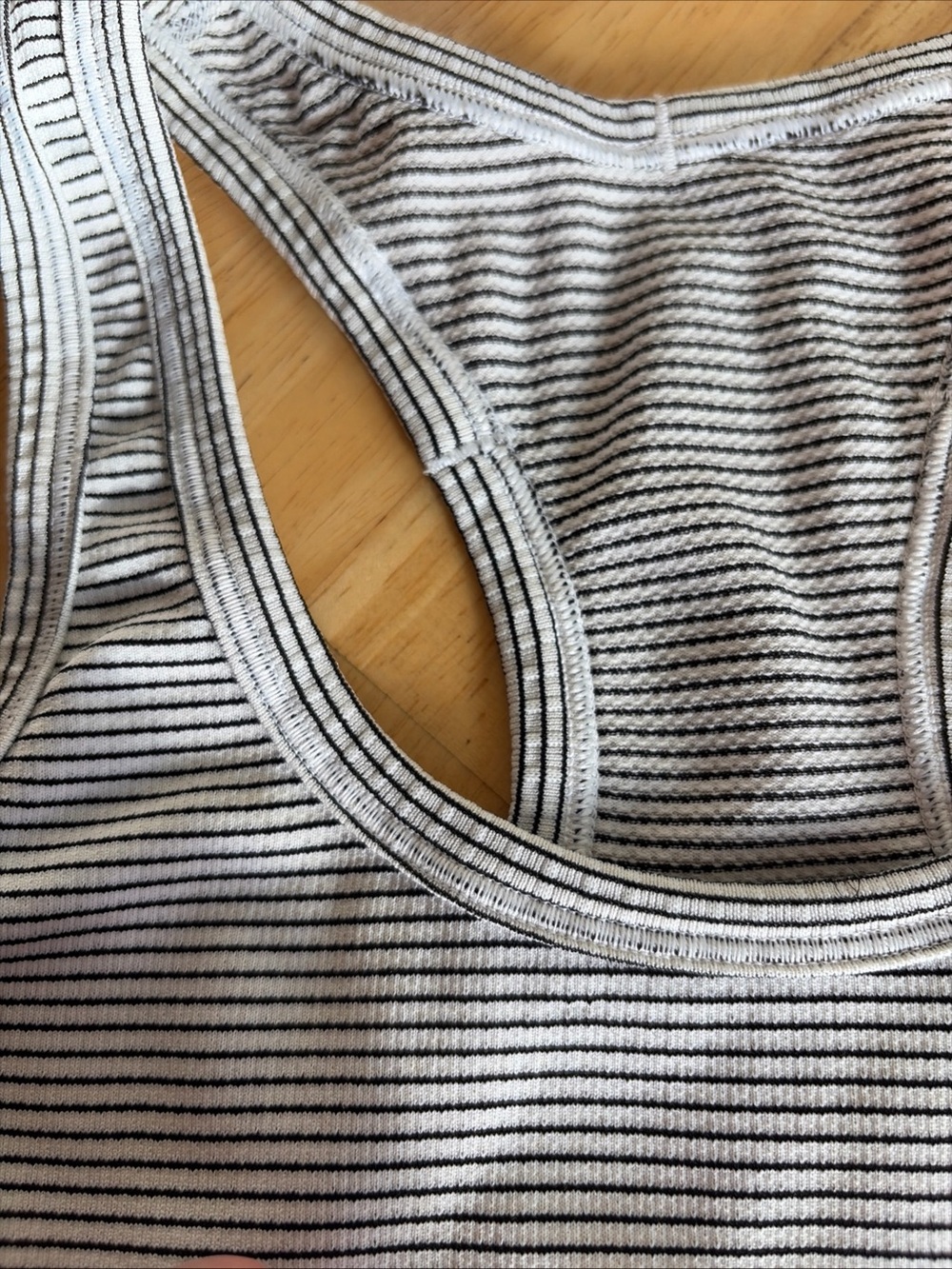 Lululemon Run: Swiftly Tech Racerback Striped Blk/white Tank Size 4 - Picture 7 of 8